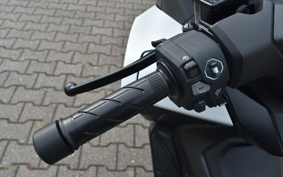 Gebrauchtmotorrad Honda Forza 125 - Bild 9