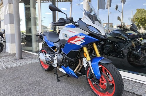 BMW F 900 XR