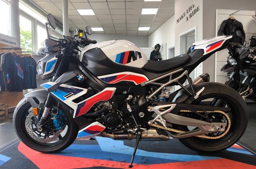 BMW M 1000 RR