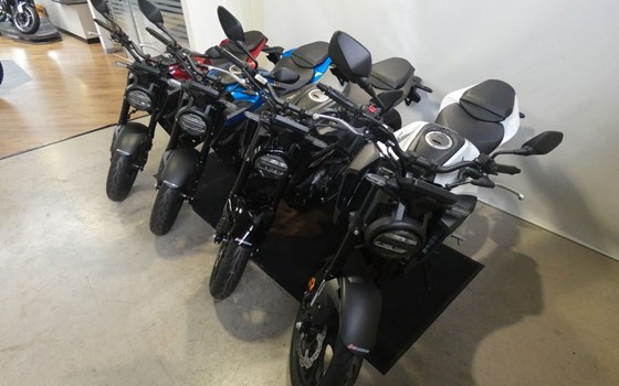 Neufahrzeug Honda CB125R - Bild 4