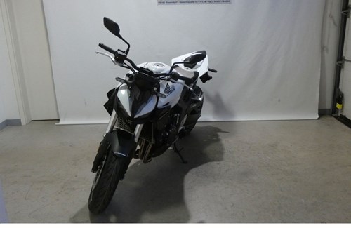 Neumotorrad Honda CB1000 Hornet