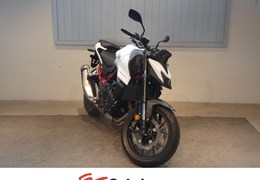 Neumotorrad Honda CB750 Hornet