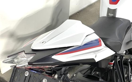Gebrauchtmotorrad BMW S 1000 R - Bild 13 Gebrauchtmotorrad BMW S 1000 R - Bild 13
