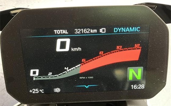 Gebrauchtmotorrad BMW S 1000 R - Bild 7 Gebrauchtmotorrad BMW S 1000 R - Bild 7