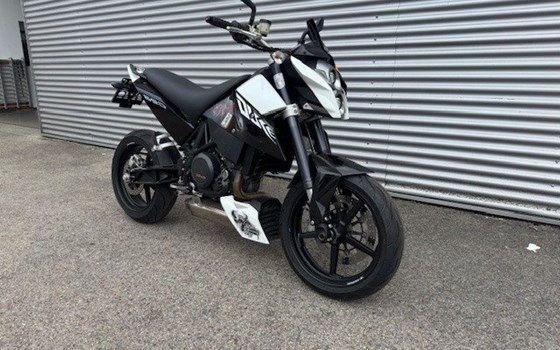 Gebrauchtmotorrad KTM 690 Duke - Bild 2 Gebrauchtmotorrad KTM 690 Duke - Bild 2
