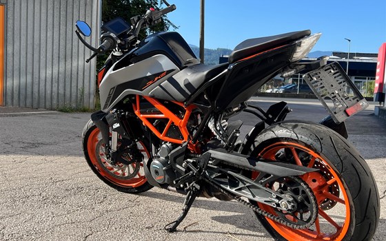 Gebrauchtmotorrad KTM 390 Duke - Bild 2 Gebrauchtmotorrad KTM 390 Duke - Bild 2
