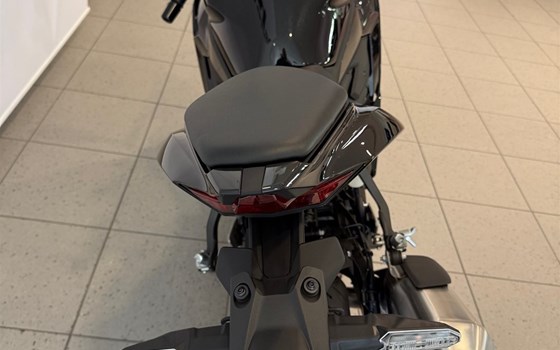 Neufahrzeug Kawasaki Ninja ZX-4R - Bild 4 Neufahrzeug Kawasaki Ninja ZX-4R - Bild 4