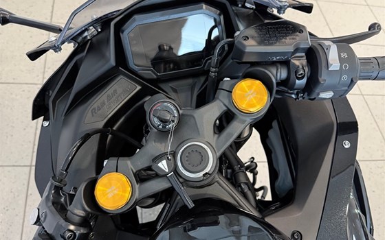Neufahrzeug Kawasaki Ninja ZX-4R - Bild 5 Neufahrzeug Kawasaki Ninja ZX-4R - Bild 5