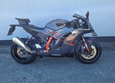 GEBRAUCHTFAHRZEUG KTM 990 RC R