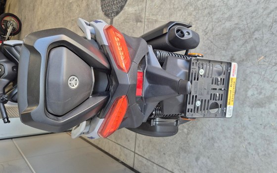 Gebrauchtmotorrad Yamaha XMAX 300 - Bild 5 Gebrauchtmotorrad Yamaha XMAX 300 - Bild 5