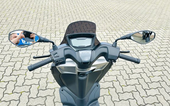 Neufahrzeug Aprilia SXR 50 - Bild 14