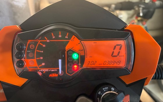 Gebrauchtmotorrad KTM 990 Supermoto - Bild 2 Gebrauchtmotorrad KTM 990 Supermoto - Bild 2