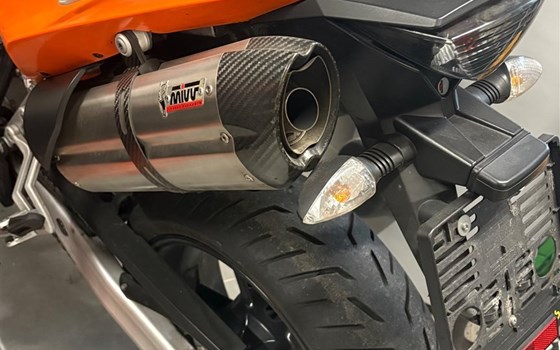 Gebrauchtmotorrad KTM 990 Supermoto - Bild 3 Gebrauchtmotorrad KTM 990 Supermoto - Bild 3