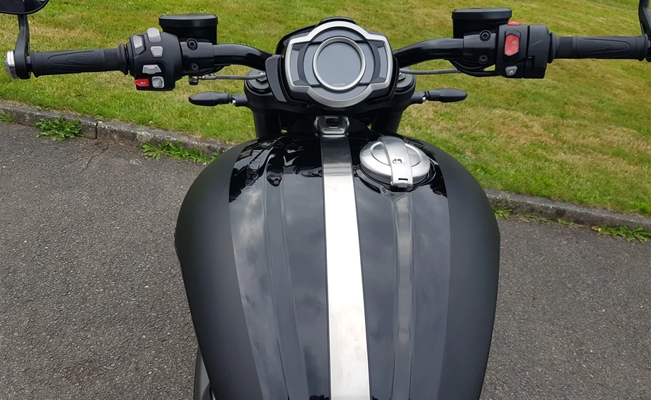 Angebot Triumph Rocket 3 Storm R Bild 3: Angebot Triumph Rocket 3 Storm R