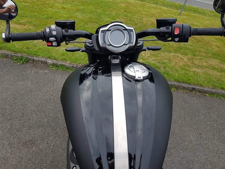 Angebot Triumph Rocket 3 Storm R Bild 3: Angebot Triumph Rocket 3 Storm R