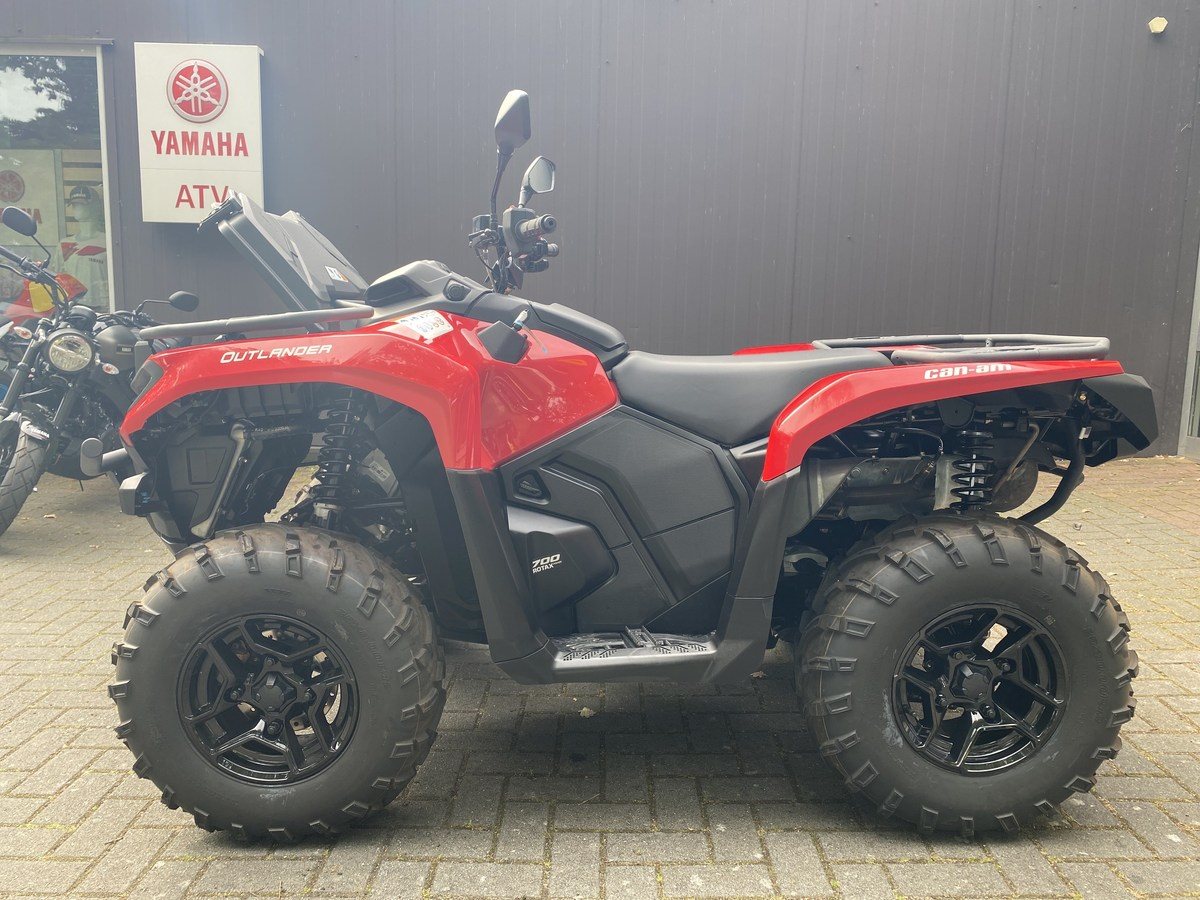 Can-Am OUTLANDER DPS 700 
