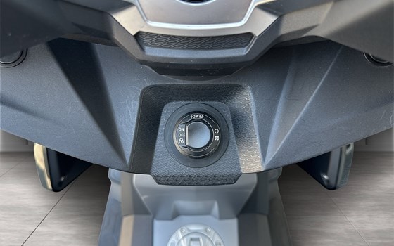 Gebrauchtmotorrad BMW C 400 X - Bild 9 Gebrauchtmotorrad BMW C 400 X - Bild 9