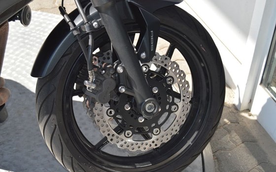 Gebrauchtmotorrad Kawasaki ER-6n - Bild 10