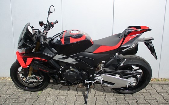 Gebrauchtmotorrad Aprilia Tuono V4 1100 Factory - Bild 4