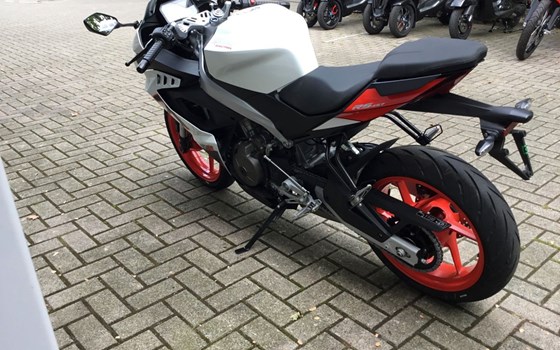 Neufahrzeug Aprilia RS 457 - Bild 6