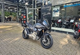 Neumotorrad Moto Guzzi V100 Mandello