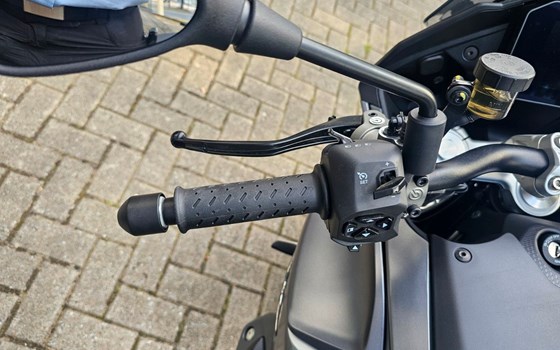 Neufahrzeug Moto Guzzi V100 Mandello - Bild 11