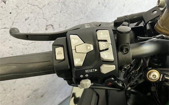 Gebrauchtmotorrad Kawasaki Z H2 - Bild 9 Gebrauchtmotorrad Kawasaki Z H2 - Bild 9