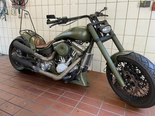 Gebrauchtmotorrad Harley-Davidson Custom Bike