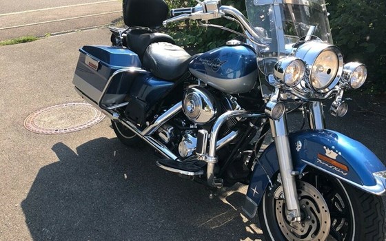 Gebrauchtmotorrad Harley-Davidson Road King Classic FLHRC - Bild 2