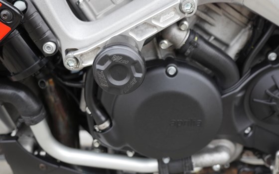 Gebrauchtmotorrad Aprilia Tuono V4 1100 RR - Bild 12