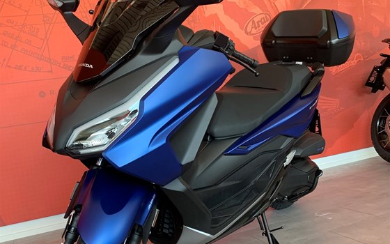 Neufahrzeug Honda Forza 125 - Bild 1 Neufahrzeug Honda Forza 125 - Bild 1