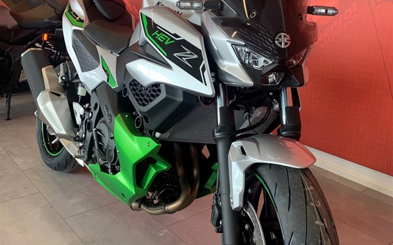 Gebrauchtmotorrad Kawasaki Z7 Hybrid - Bild 2 Gebrauchtmotorrad Kawasaki Z7 Hybrid - Bild 2