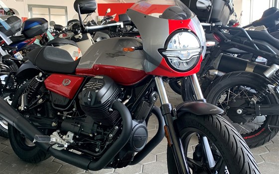 Gebrauchtmotorrad Moto Guzzi V7 Stone Corsa - Bild 1 Gebrauchtmotorrad Moto Guzzi V7 Stone Corsa - Bild 1