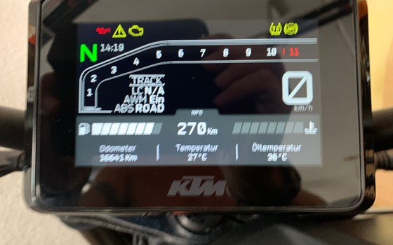 Gebrauchtmotorrad KTM 1290 Super Duke R - Bild 5 Gebrauchtmotorrad KTM 1290 Super Duke R - Bild 5