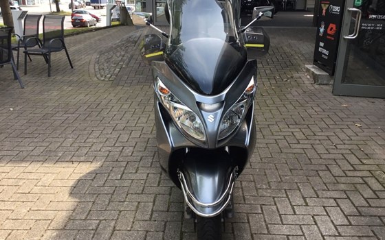 Gebrauchtmotorrad Suzuki Burgman 400 - Bild 7