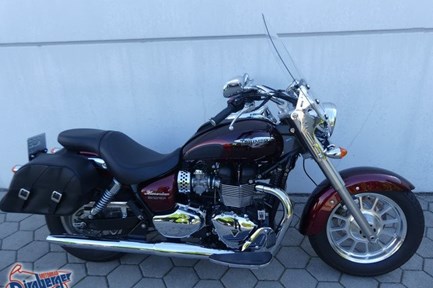 Triumph Bonneville America