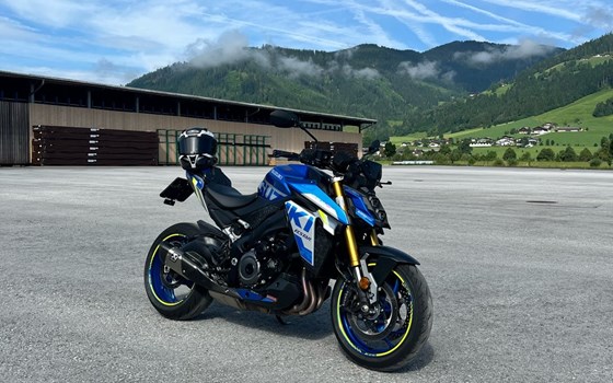 Gebrauchtmotorrad Suzuki GSX-S1000 - Bild 1 Gebrauchtmotorrad Suzuki GSX-S1000 - Bild 1