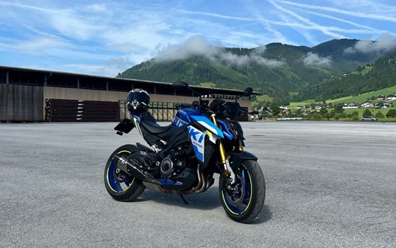 Gebrauchtmotorrad Suzuki GSX-S1000 - Bild 2 Gebrauchtmotorrad Suzuki GSX-S1000 - Bild 2