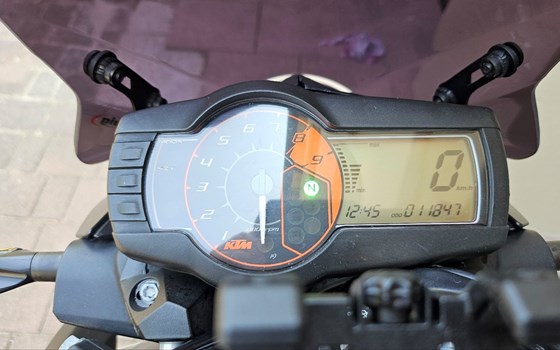 Gebrauchtmotorrad KTM 690 Duke R - Bild 3 Gebrauchtmotorrad KTM 690 Duke R - Bild 3