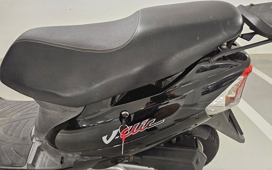 Gebrauchtmotorrad Peugeot V-Clic 50 - Bild 4 Gebrauchtmotorrad Peugeot V-Clic 50 - Bild 4