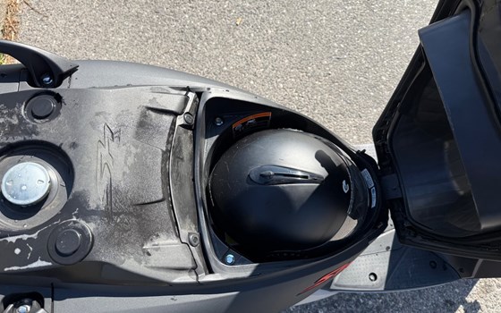 Gebrauchtmotorrad Honda SH150i - Bild 2 Gebrauchtmotorrad Honda SH150i - Bild 2