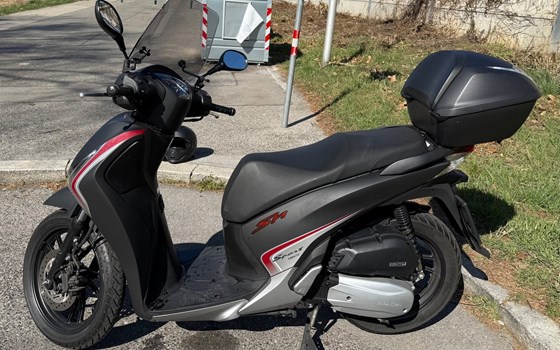 Gebrauchtmotorrad Honda SH150i - Bild 5 Gebrauchtmotorrad Honda SH150i - Bild 5