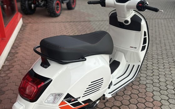 Neufahrzeug Vespa TS - Bild 5