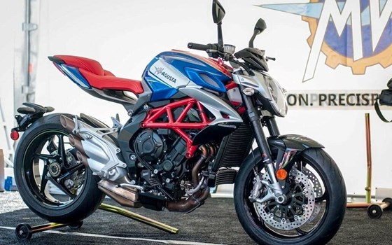Gebrauchtmotorrad MV Agusta Brutale 800 RR America - Bild 1 Gebrauchtmotorrad MV Agusta Brutale 800 RR America - Bild 1