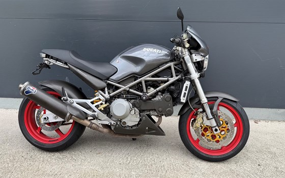 Gebrauchtmotorrad Ducati Monster S4 - Bild 1 Gebrauchtmotorrad Ducati Monster S4 - Bild 1
