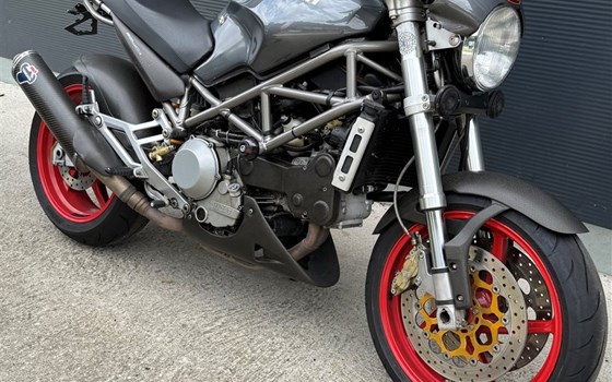 Gebrauchtmotorrad Ducati Monster S4 - Bild 2 Gebrauchtmotorrad Ducati Monster S4 - Bild 2