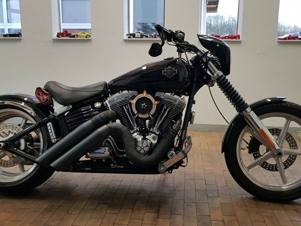 Gebrauchtmotorrad Harley-Davidson Softtail Rocker C FXCWC