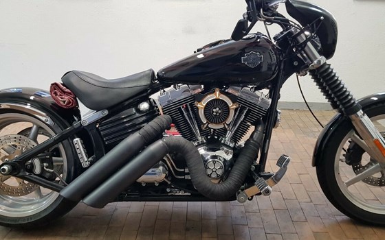 Gebrauchtmotorrad Harley-Davidson Softtail Rocker C FXCWC - Bild 2