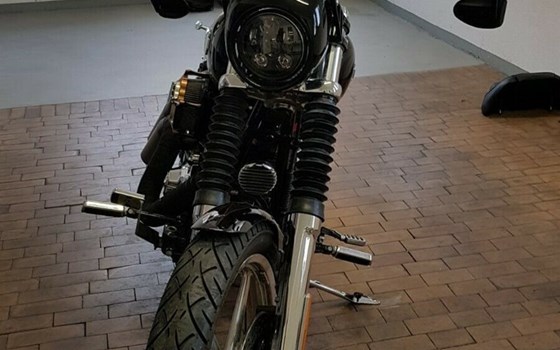 Gebrauchtmotorrad Harley-Davidson Softtail Rocker C FXCWC - Bild 3