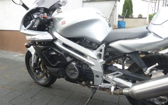 Gebrauchtmotorrad Aprilia SL 1000 Falco - Bild 3